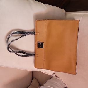 New Isaac Mizarahi Medium Tote in Black and Tan faux leather